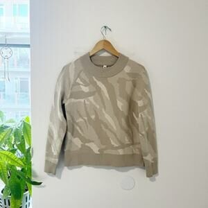 Athleta Jacquard Cream Animal Print Knit Sweater Size XXS